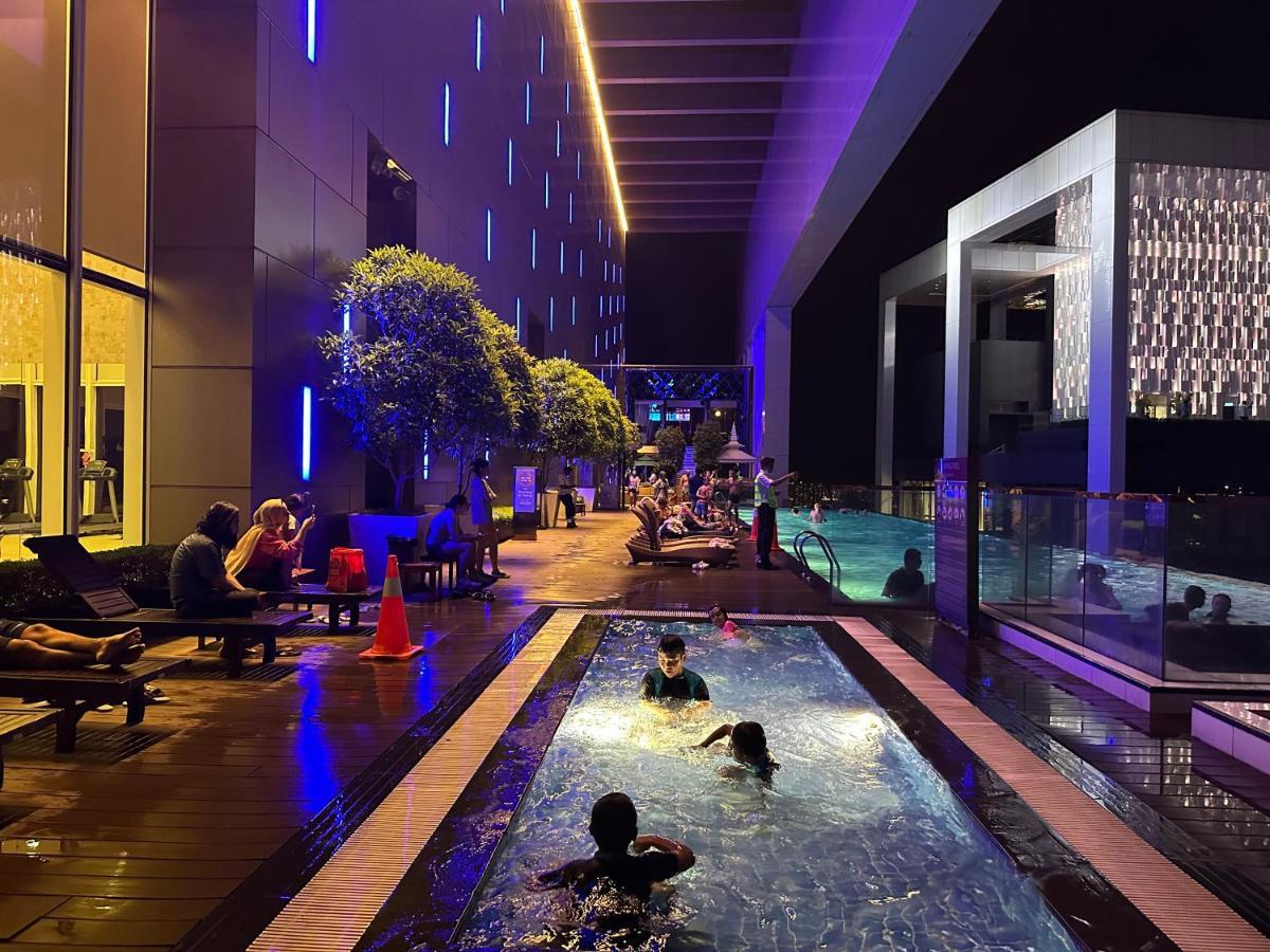 The Platinum Kuala Lumpur By Cozy White Lägenhet Exteriör bild